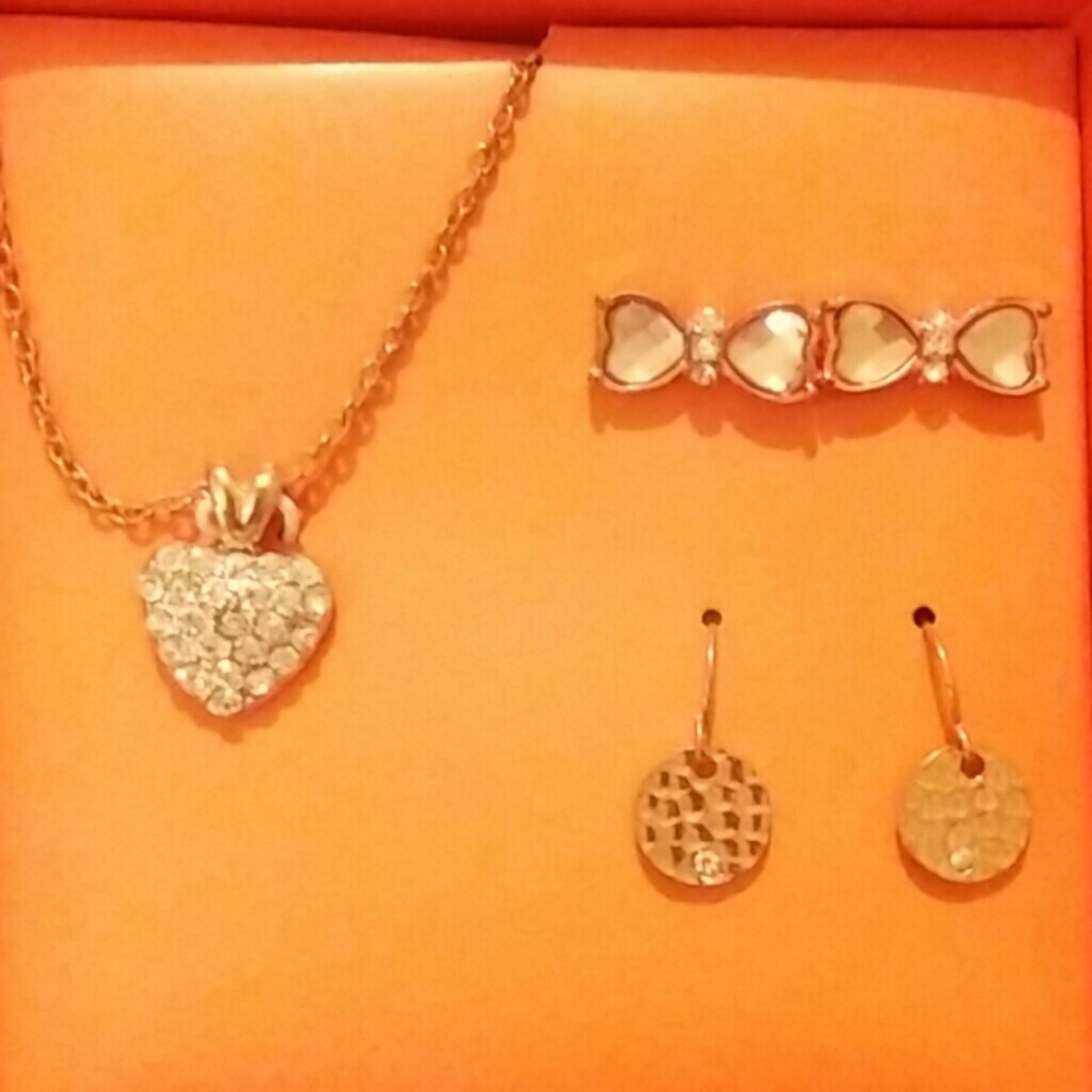 Boxed Jewelry Set - Picture 2 of 3